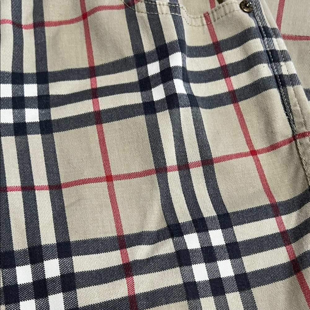 Burberry Beige Plaid Women's Chinos with Black & Red Checks - Picture 3 of 8
